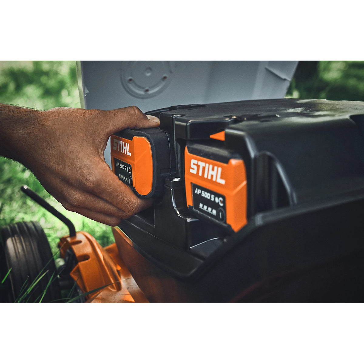 Cortacésped STIHL RMA 7 RV, sin batería ni cargador