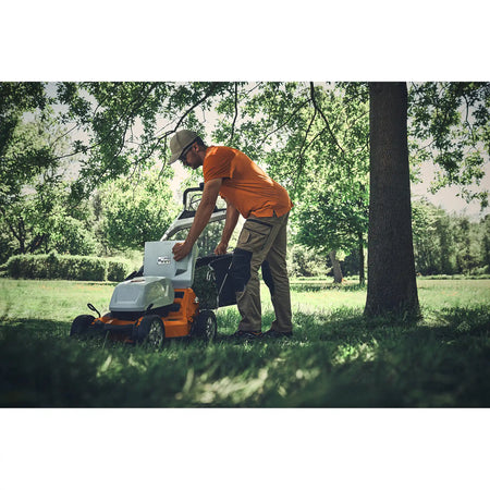 Cortacésped STIHL RMA 750 V, sin batería ni cargador