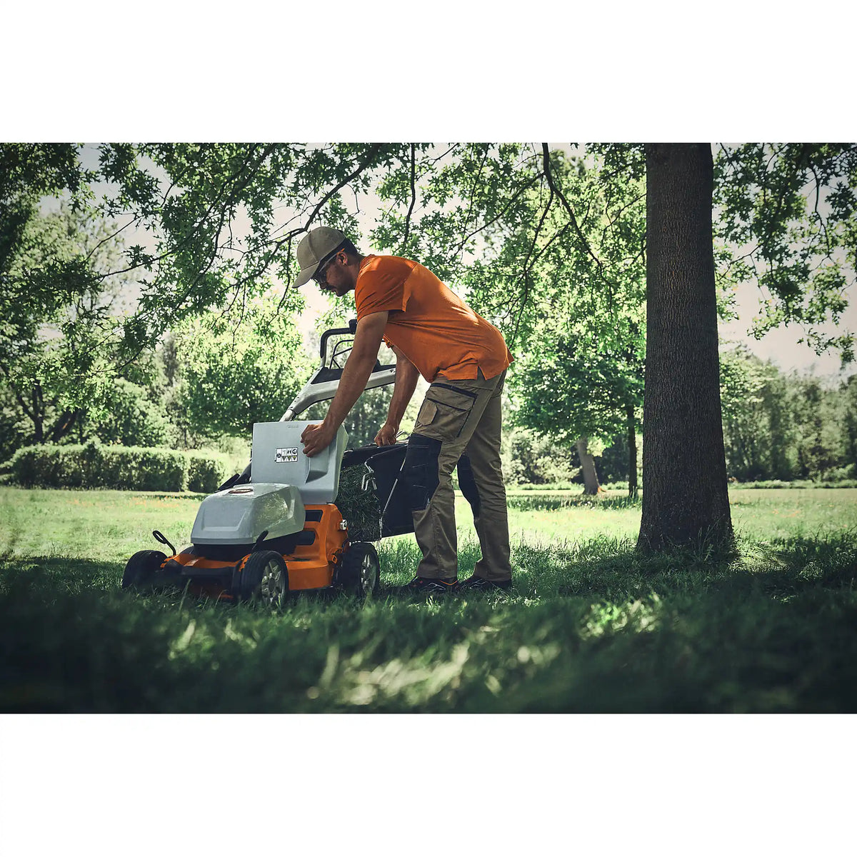 Cortacésped STIHL RMA 756 V, sin batería ni cargador