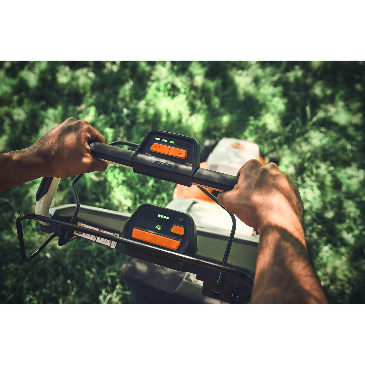 Cortacésped STIHL RMA 756 V, sin batería ni cargador
