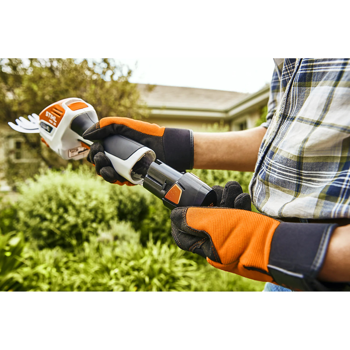 Cortasetos STIHL CORTASETOS HSA 26, con batería AS 2 y cargador AL 1