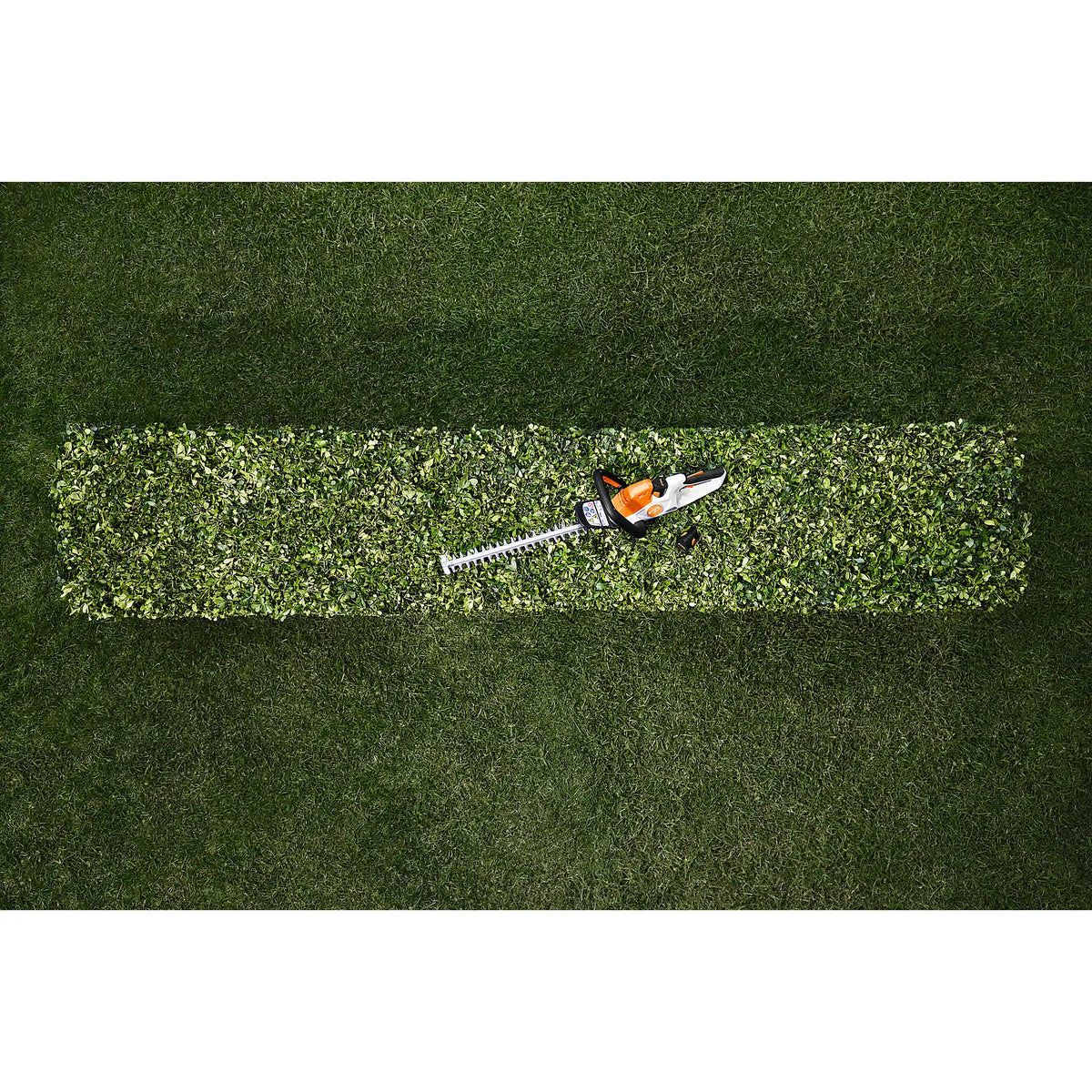 Cortasetos STIHL HSA 40, con 2 baterías AS 2 y cargador AL 1