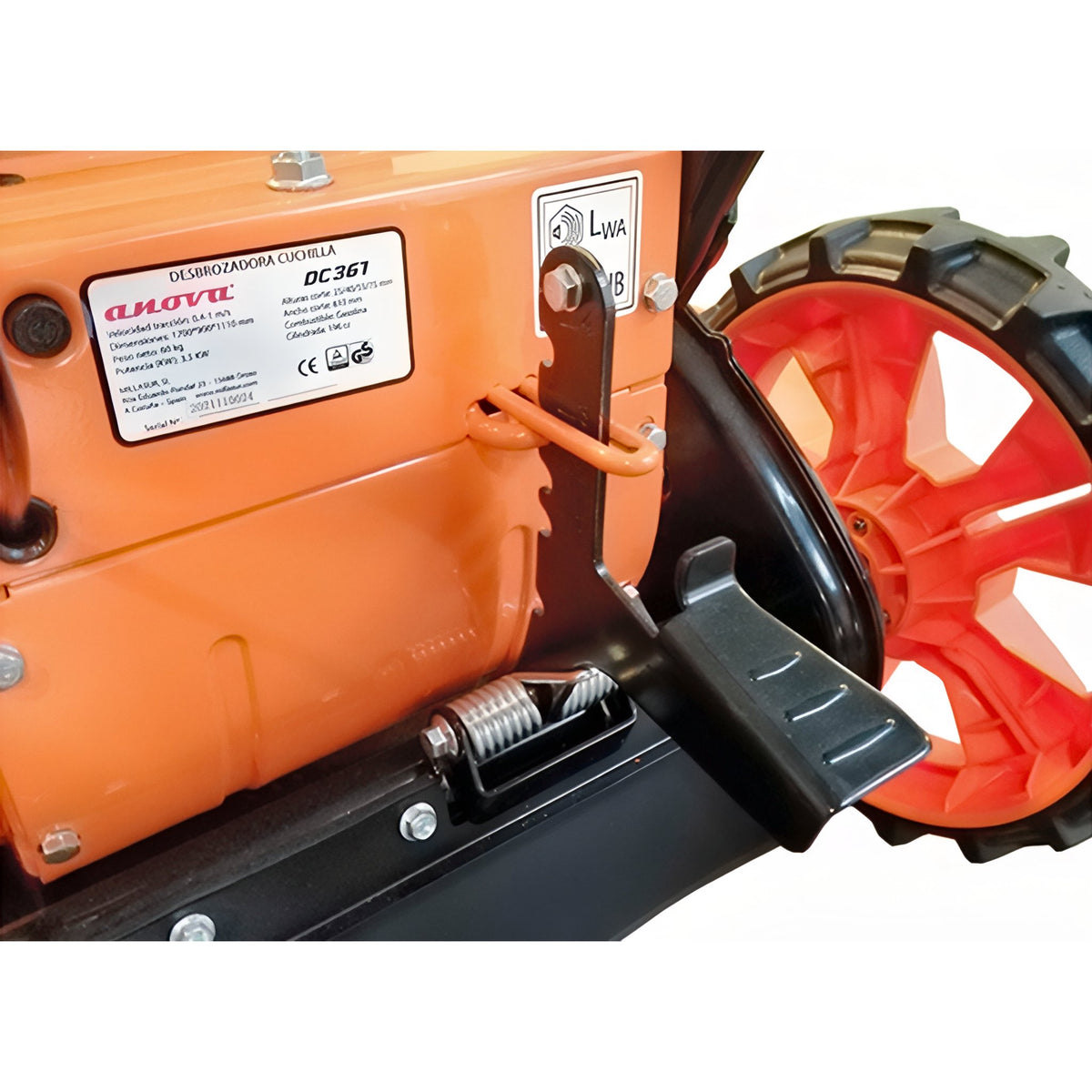 Desbrozadora de cuchilla ANOVA 5 hp - 61 cm (autopropulsado)