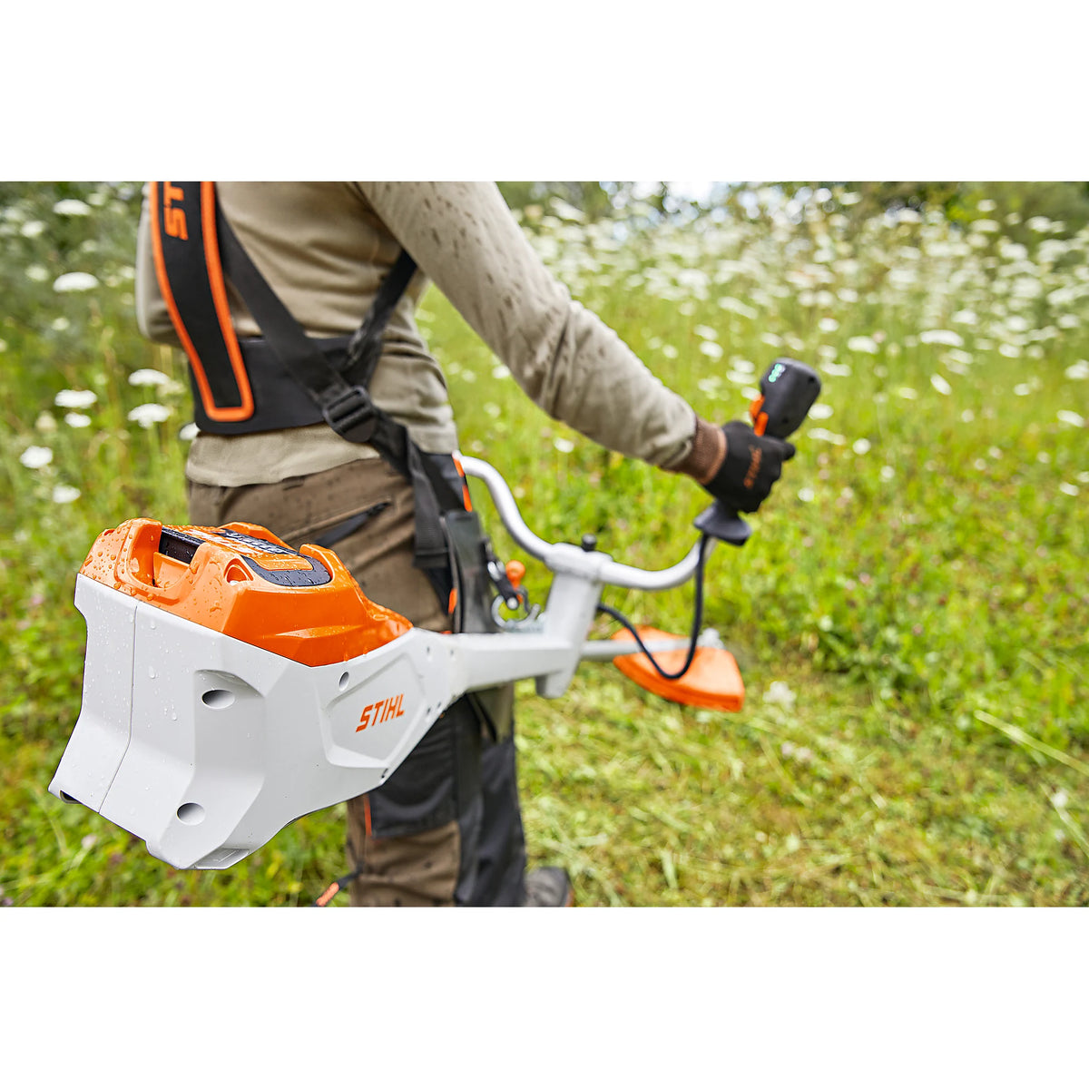 Desbrozadora STIHL FSA 135, sin batería ni cargador