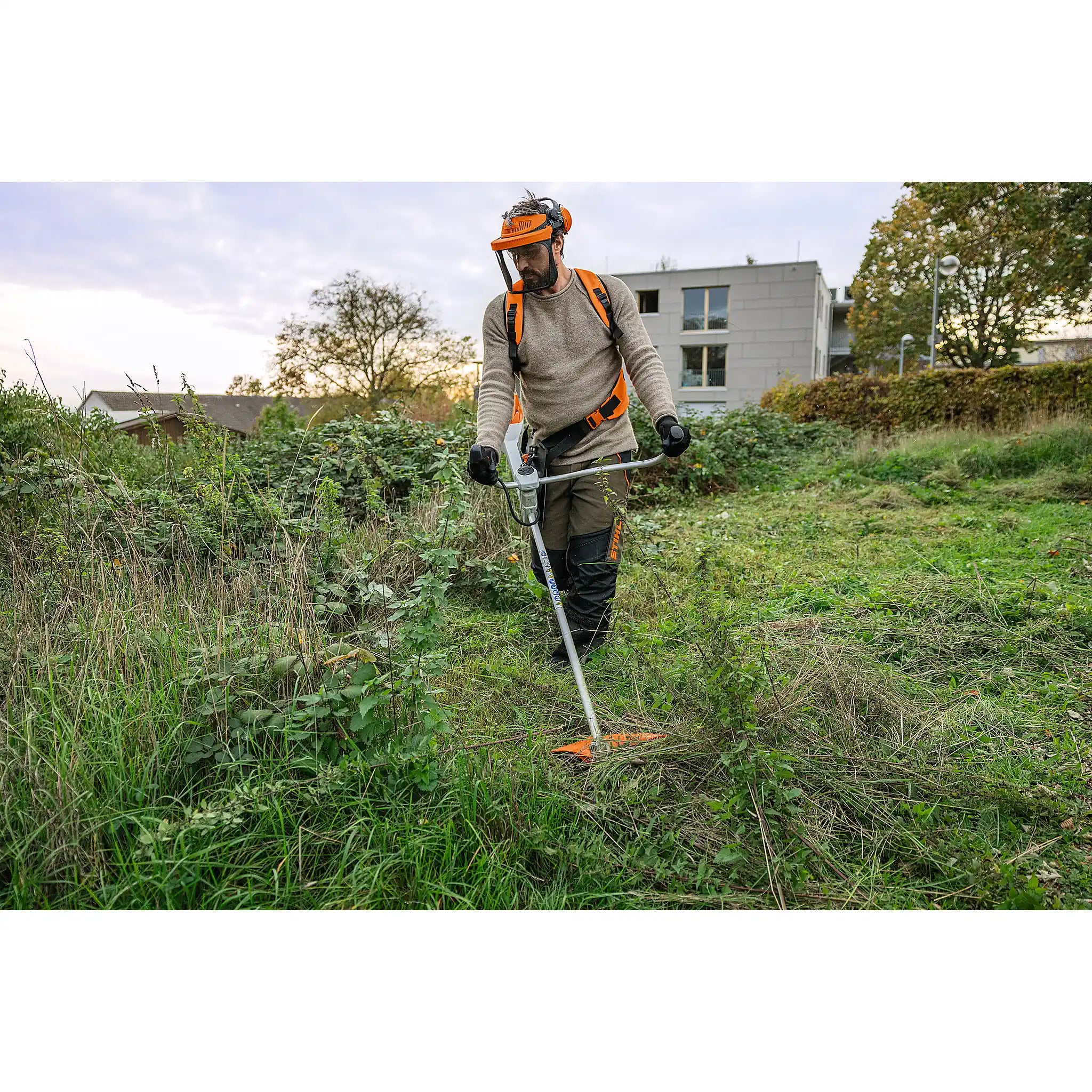 Desbrozadora STIHL FSA 200, sin batería ni cargador
