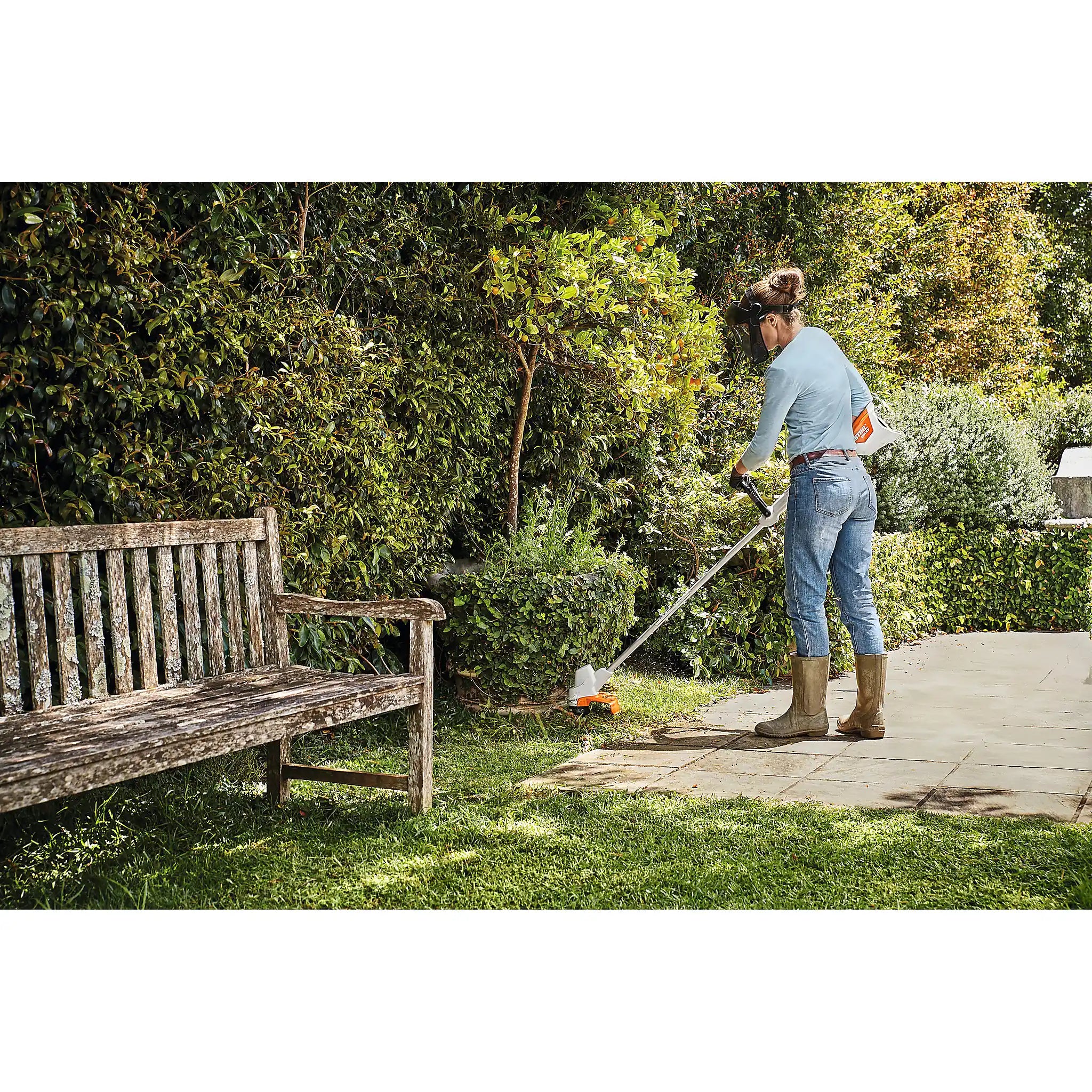 Desbrozadora STIHL FSA 57, con batería AK 10 y cargador AL 101