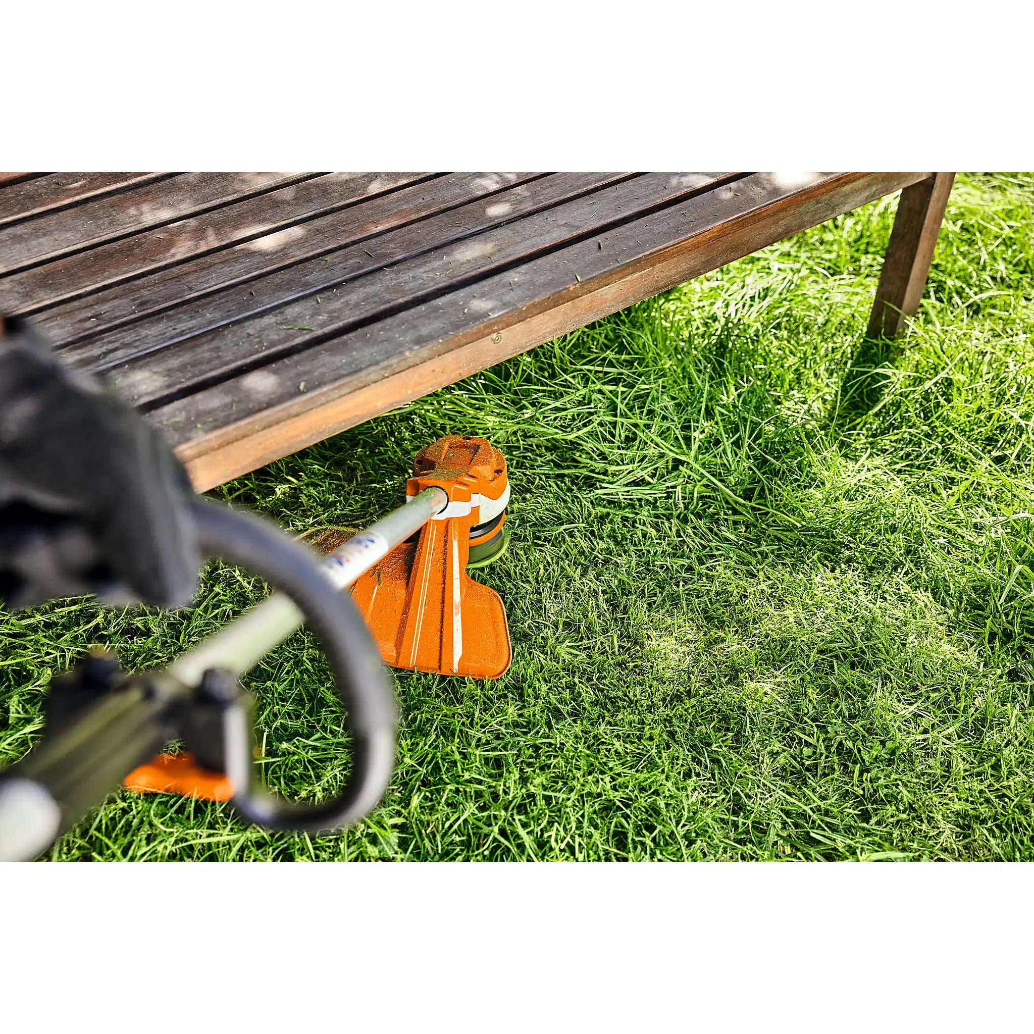 Desbrozadora STIHL FSA 70 R, con batería AK 20 y cargador AL 101