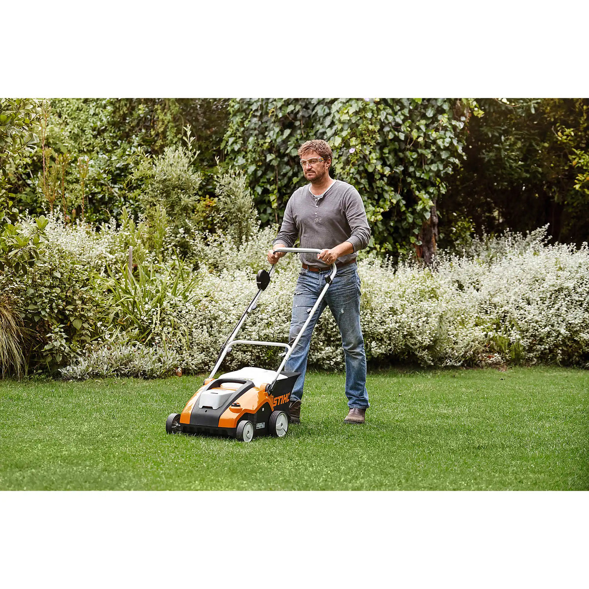 Escarificador STIHL RLA 240, sin batería ni cargador
