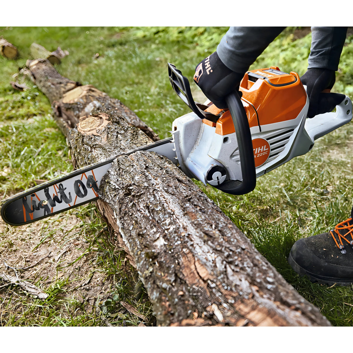 Motosierra STIHL MSA 220 C-B sin batería ni cargador