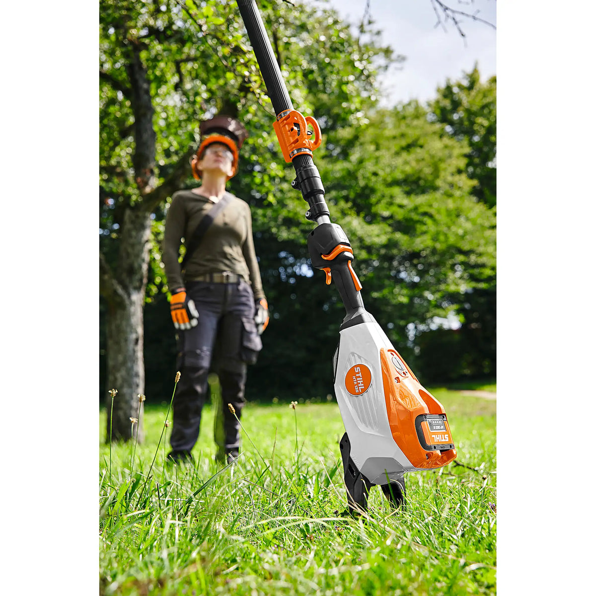Podadora de Altura STIHL HTA 135, sin batería ni cargador