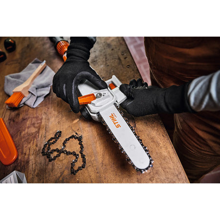 Podadora de Altura STIHL HTA 30, con 2 baterías AS 2 y cargador ALS 31