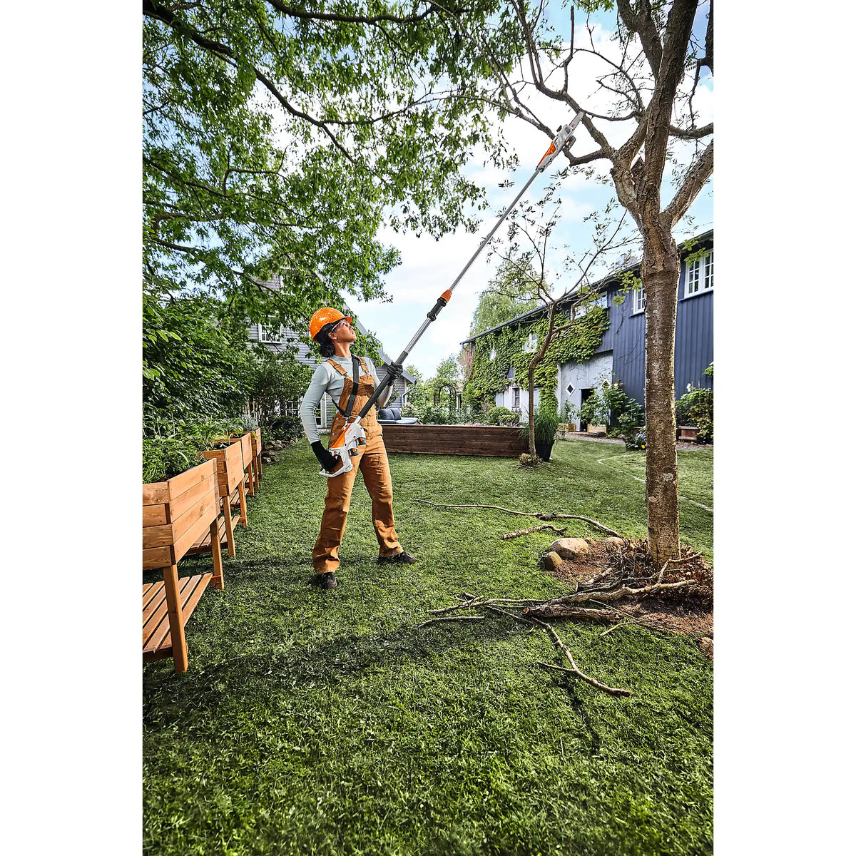 Podadora de Altura STIHL HTA 30, con 2 baterías AS 2 y cargador ALS 31