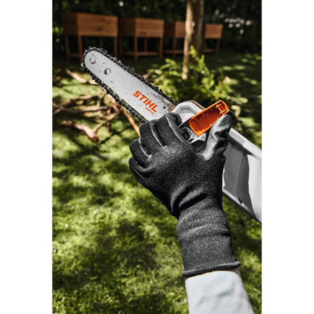 Podadora de Altura STIHL HTA 30, con 2 baterías AS 2 y cargador ALS 31