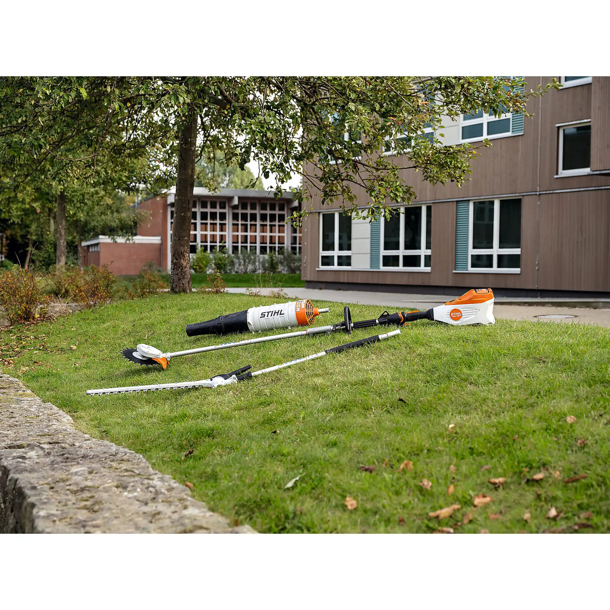 Sistema Combinado STIHL KMA 135 R, sin batería ni cargador